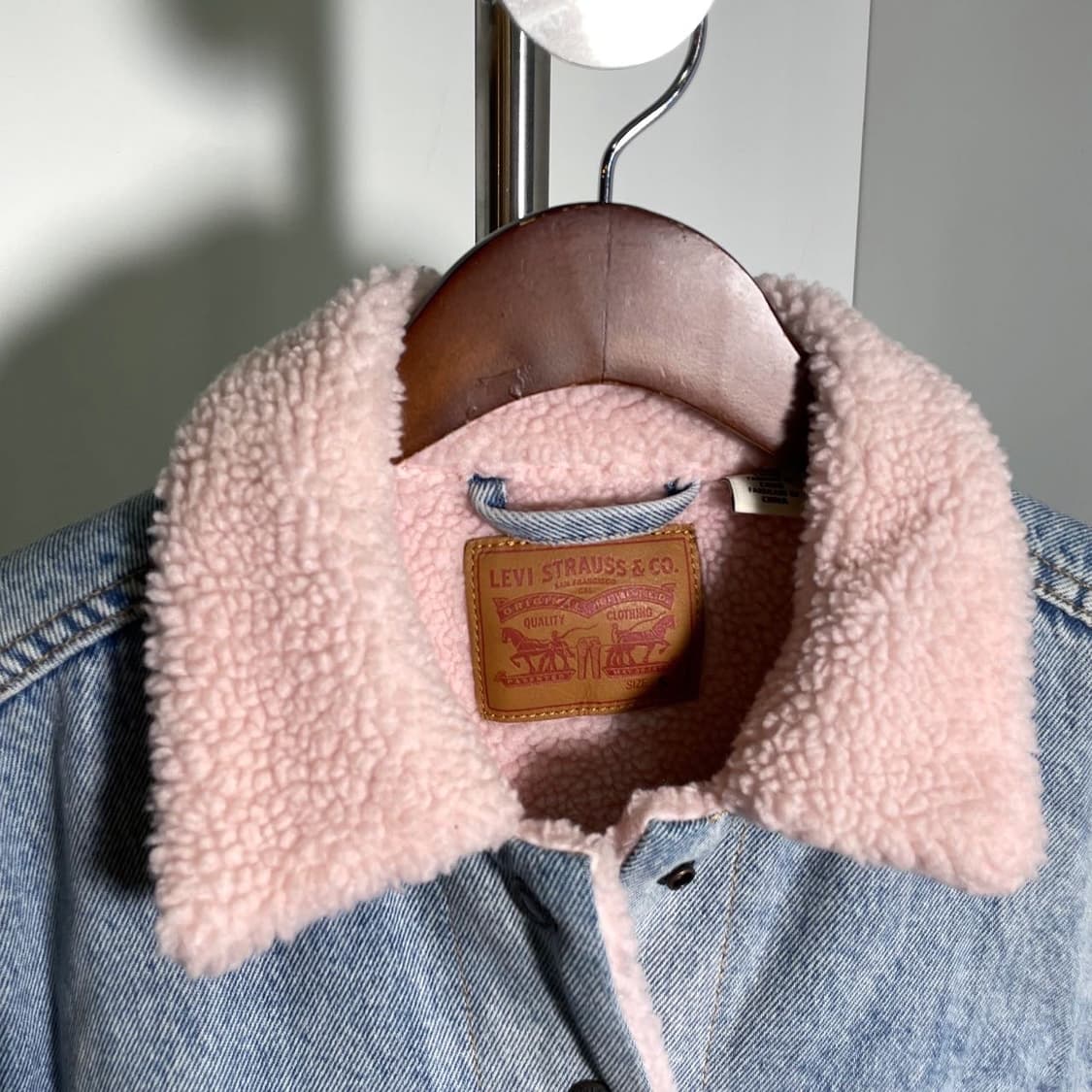 리바이스 쉐르파 데님 트러커 자켓 상품이미지3