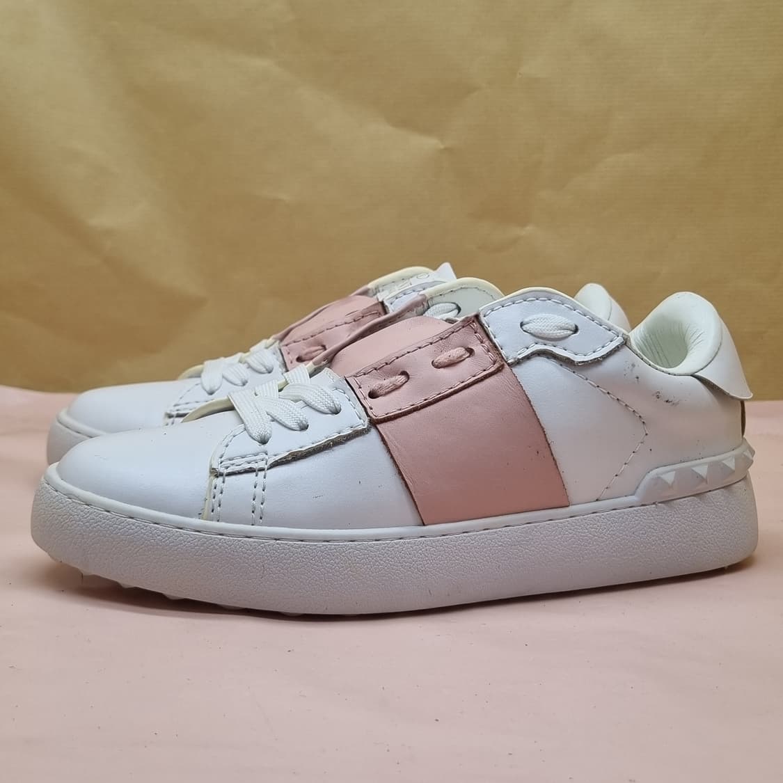 발렌티노 가라바니 여성 스니커즈 220 상품이미지1