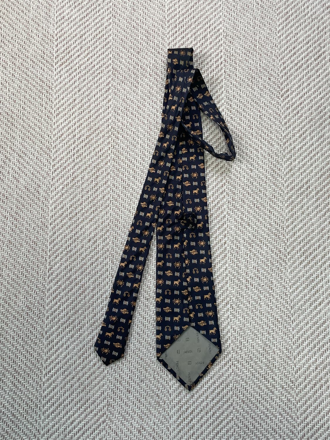 펜디 클래식 모티프 패턴 실크 넥타이 상품이미지5