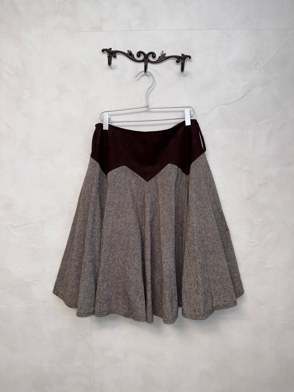 Ash brown western suede detail pleats sk 상품이미지3