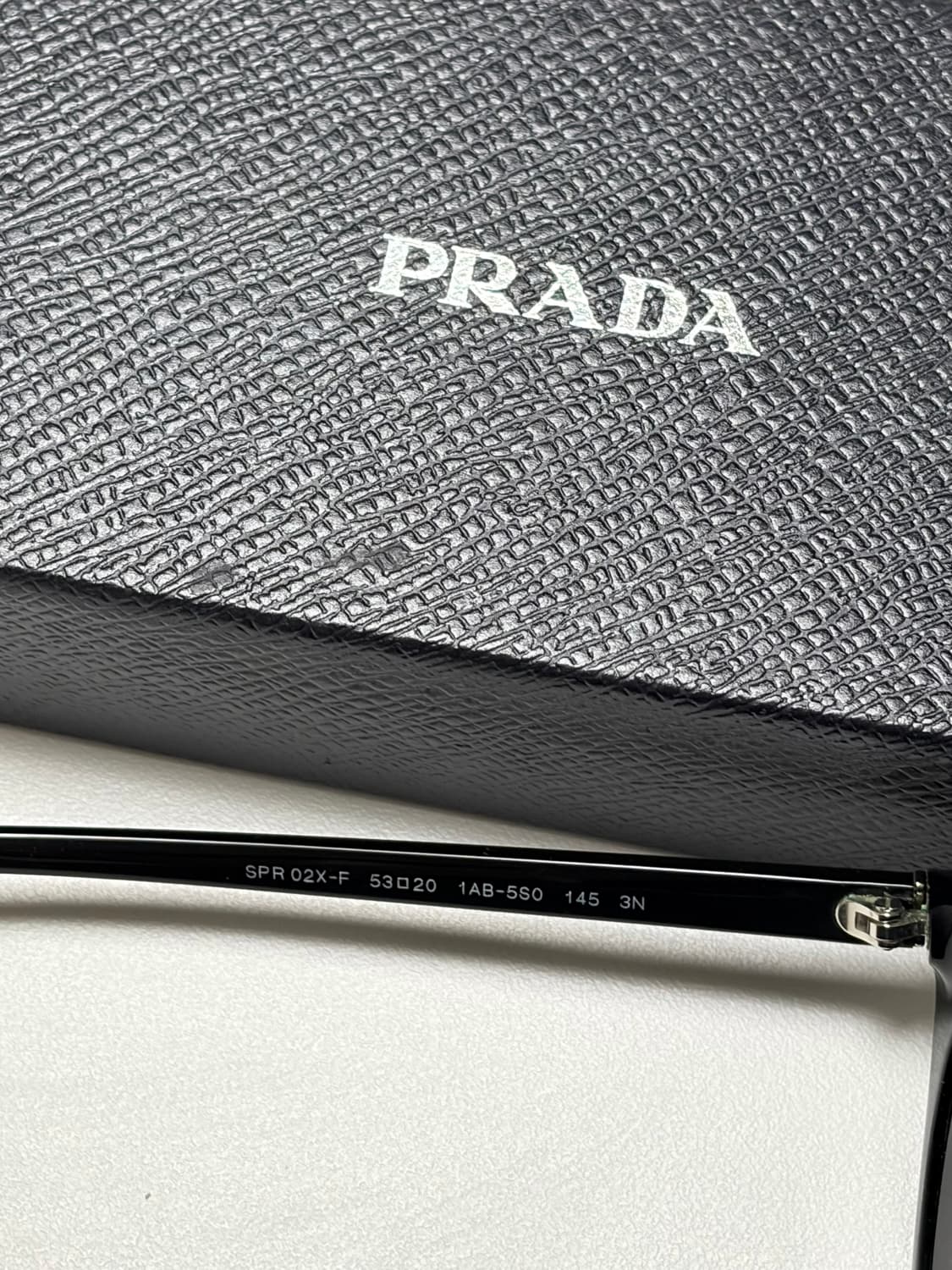 Prada 프라다 기본 블랙 선글라스 상품이미지4