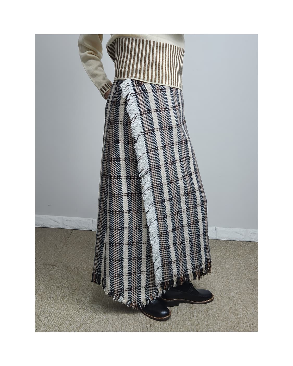 체크 테슬 롱 스커트 상품이미지1