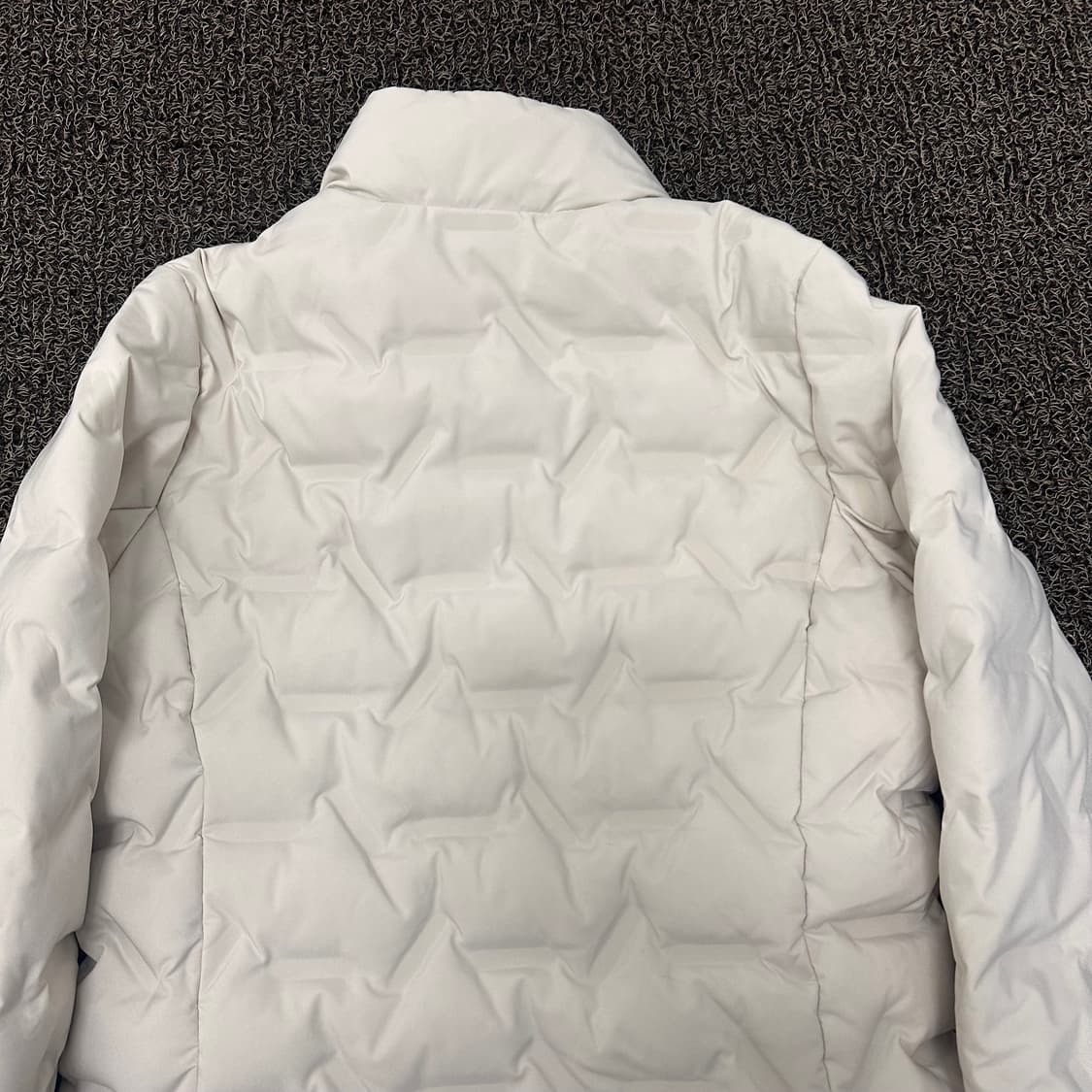 블랙야크 구스다운 여성 경량패딩 95사이즈 상품이미지6