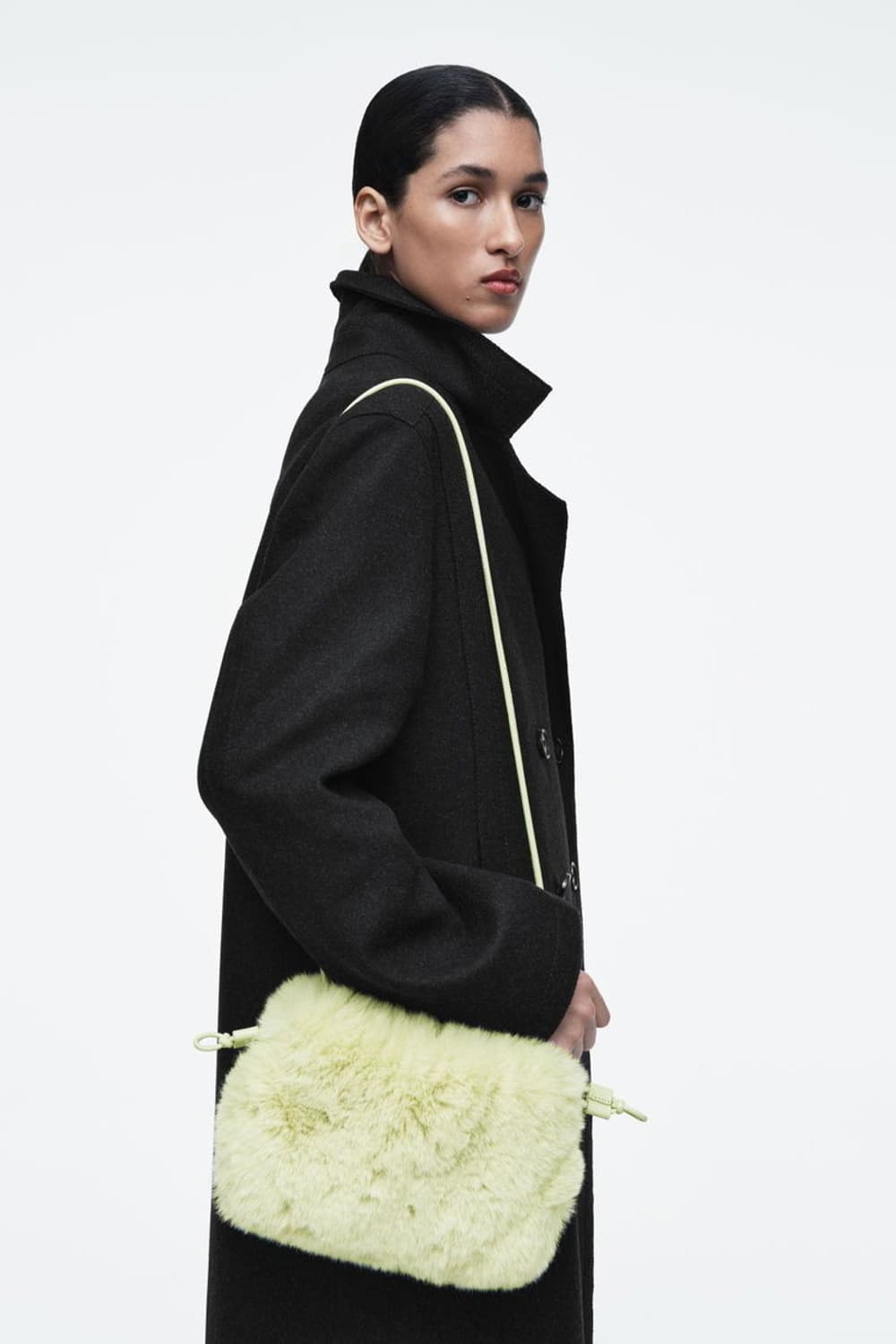 COS fur bag 페일그림 상품이미지1