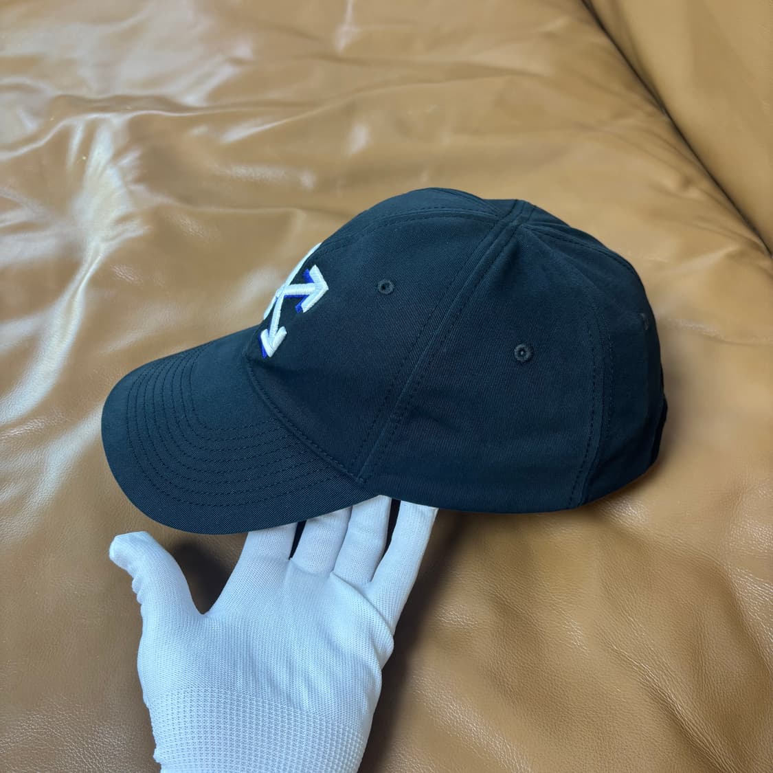 오프화이트 6패널 볼캡 모자 애로우 블랙 상품이미지4