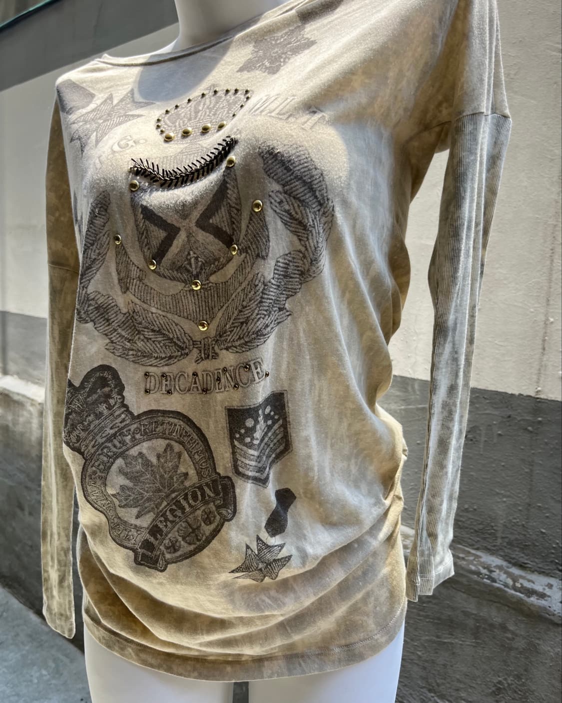 00's Grunge Studded Long Sleeve 상품이미지5