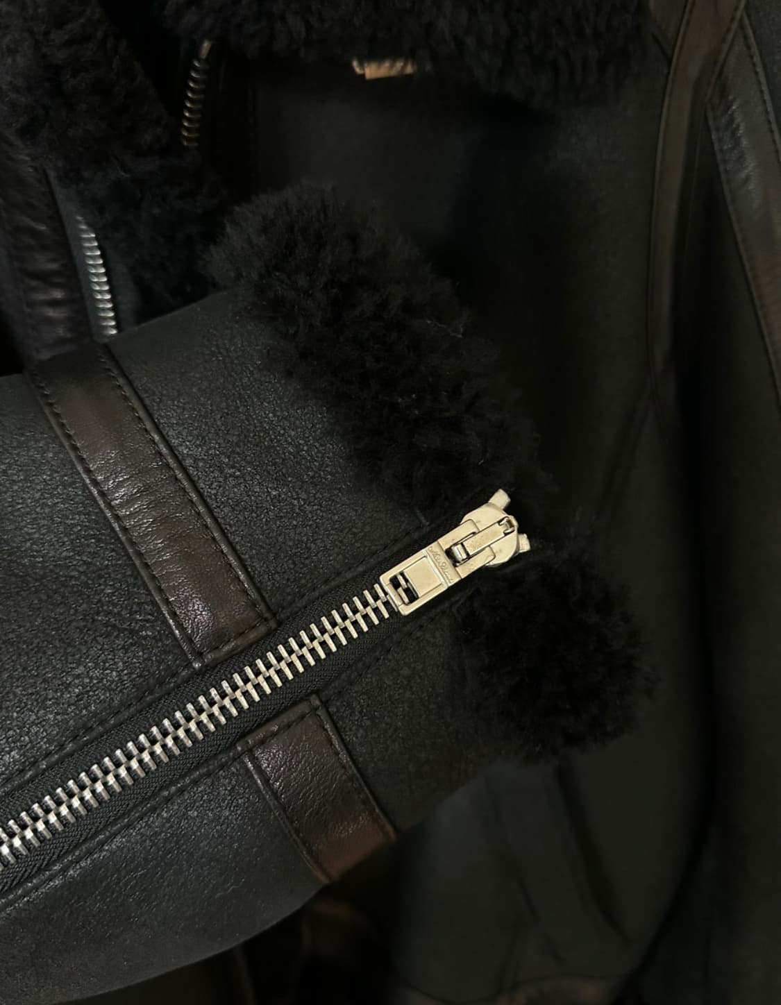 느와르 라르메스 무스탕 블랙 48 size 상품이미지2