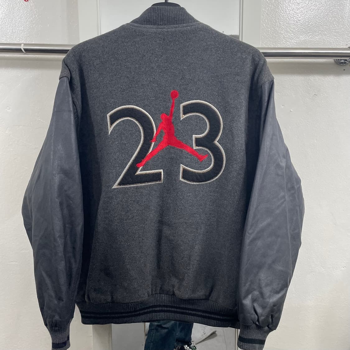 에어조던 소가죽 바시티 상품이미지2