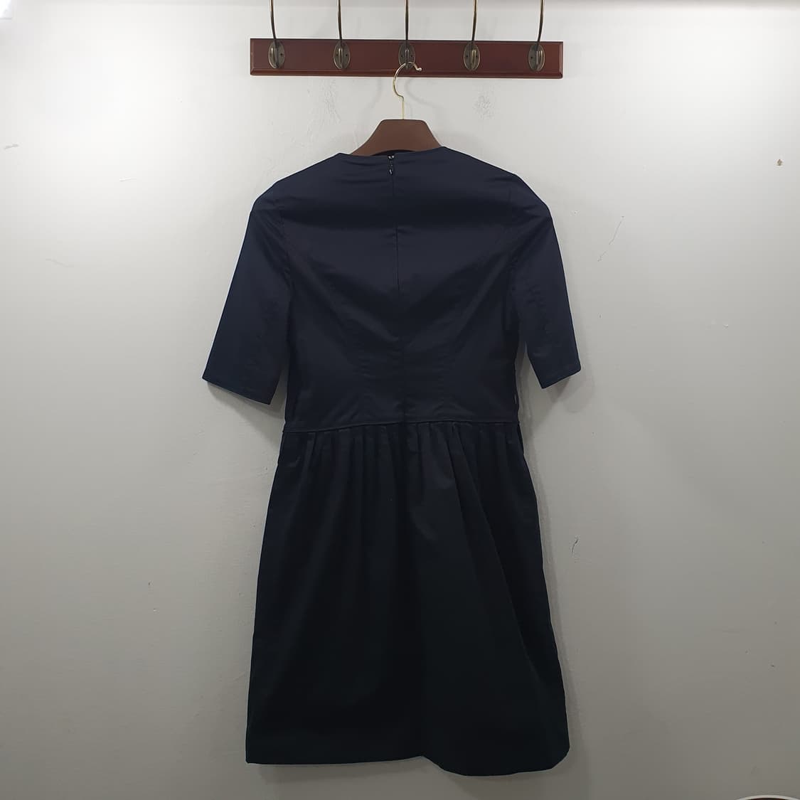 38 버버리 여성 정품 심플 단아한 미디 여름 원피스 블랙 상품이미지7