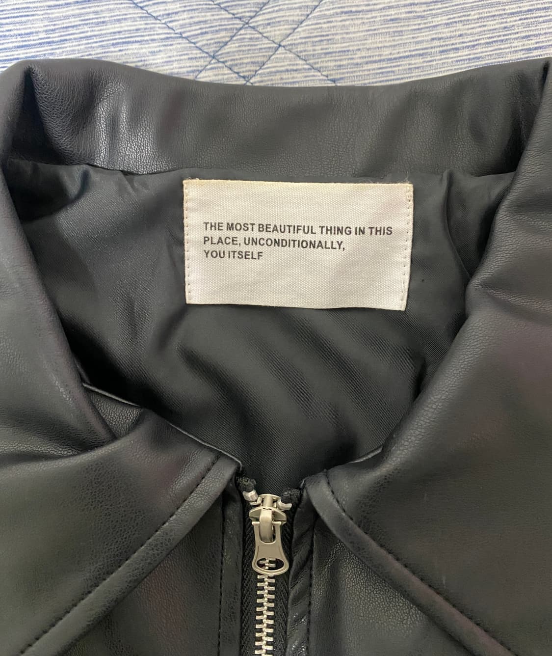 플레이스스튜디오 비건 레더 오버핏 블루종 블랙 상품이미지4