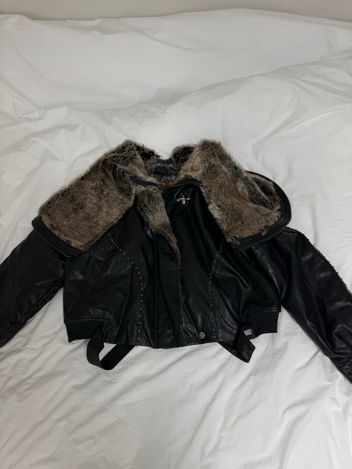 yeel FOLD-OUT HOODIE SHAWL 퍼자켓 블랙 상품이미지3