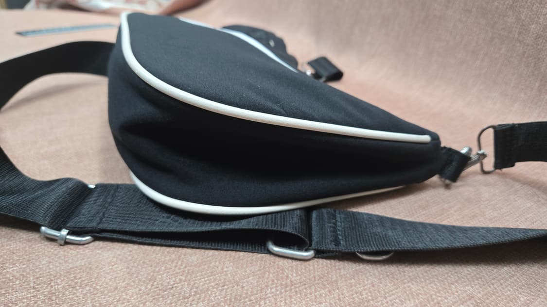 나이키 남녀 블랙 호보 크로스백 상품이미지4