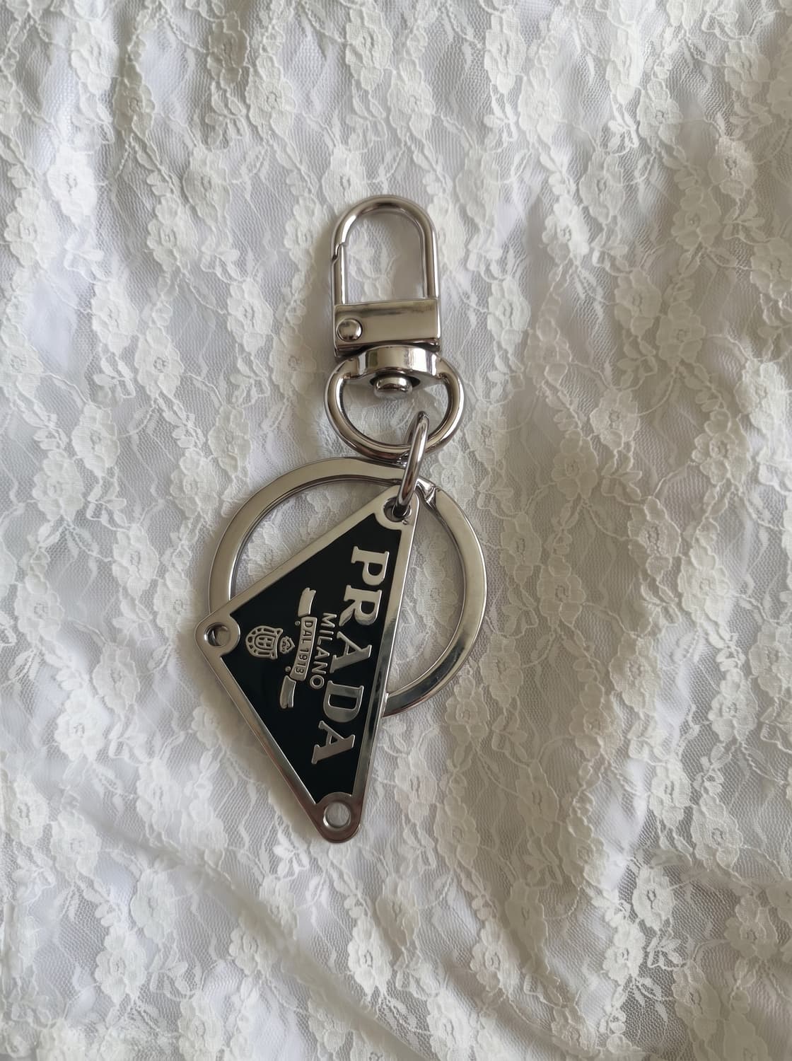프라다 로고 빈티지 업사이클링 정품 키링 상품이미지1