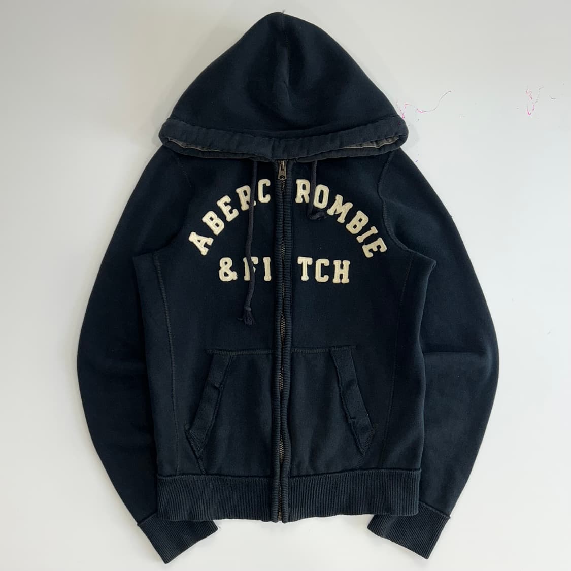 Abrcrombie 아베크롬비 스펠아웃로고 네이비 후드집업 상품이미지3