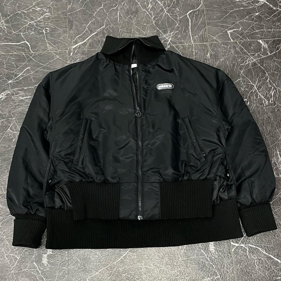 L 아디다스 하이넥 절개 크롭 봄버자켓 상품이미지4