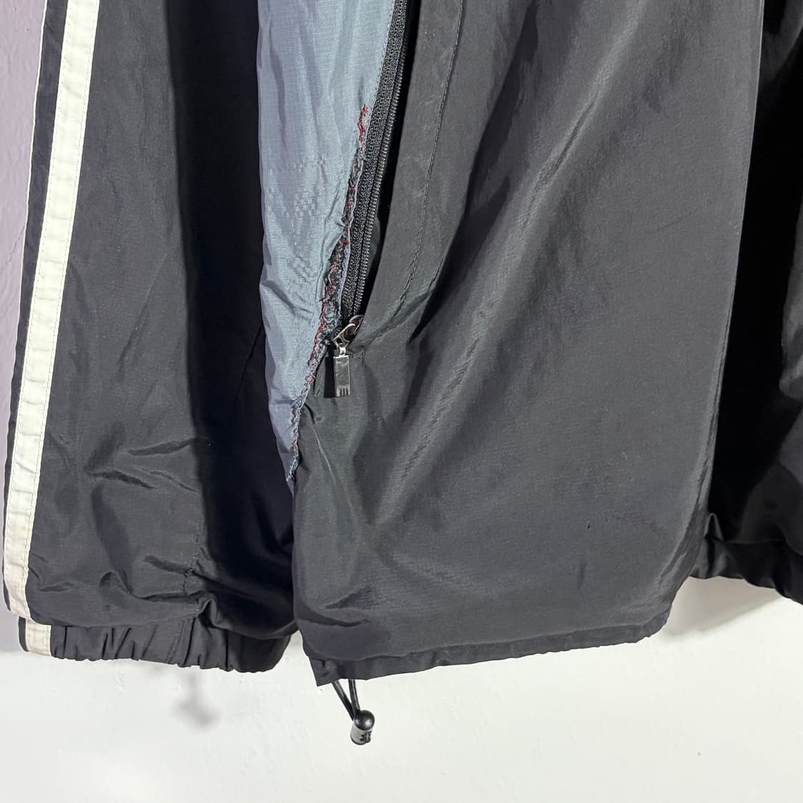 아디다스 삼선 블랙 배색 바람막이 자켓 상품이미지2