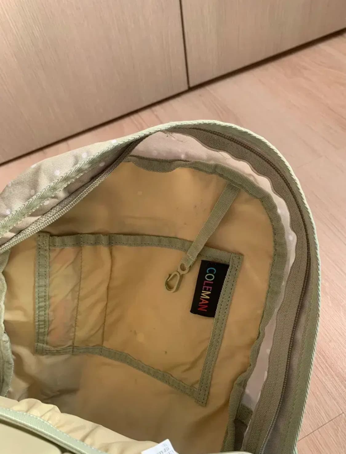 희귀) coleman 도트 물방울 땡땡이 메론색 연카키색 백팩 상품이미지4