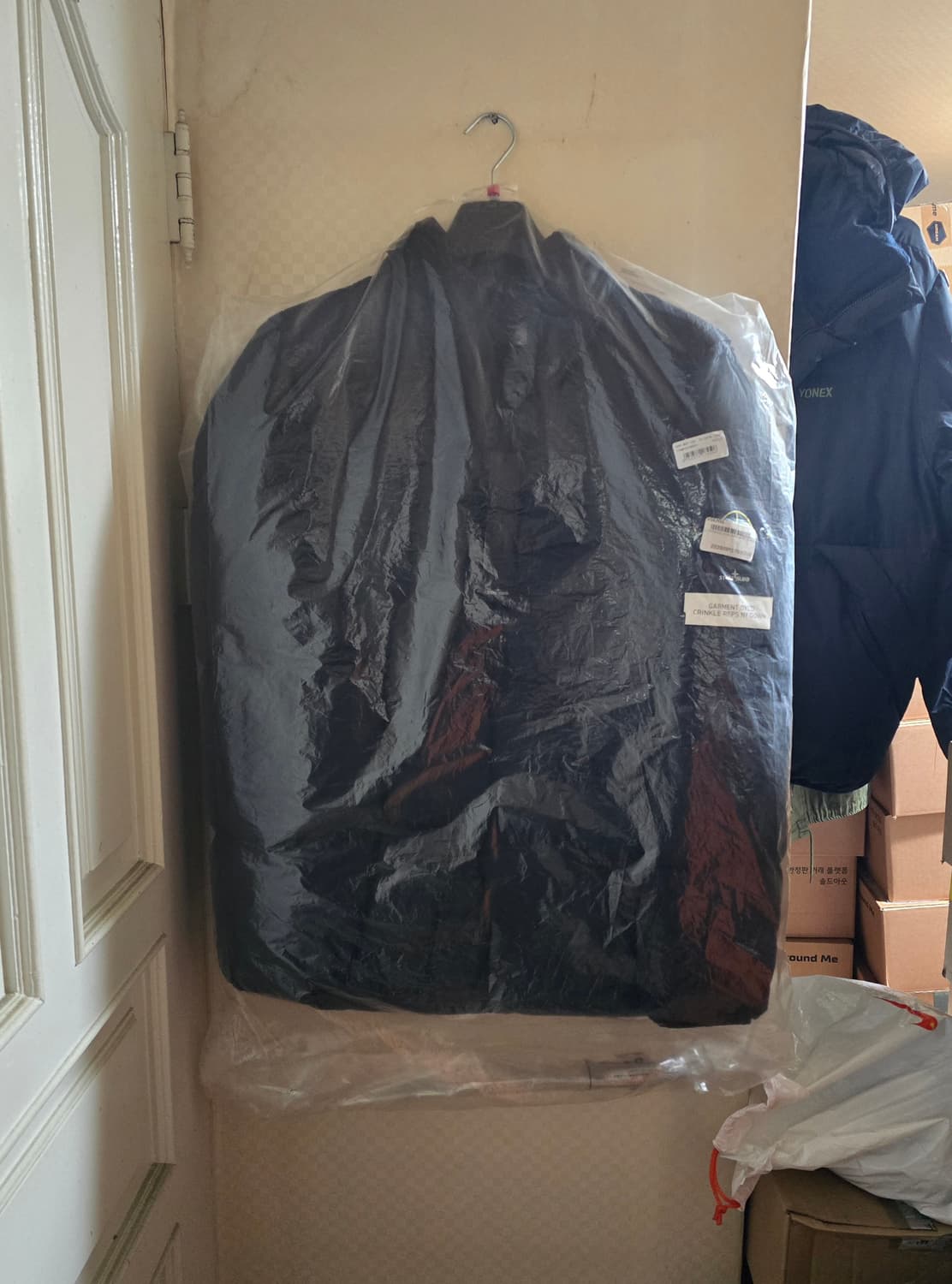 스톤아일랜드 크링클랩스 다운 자켓 블랙 상품이미지1