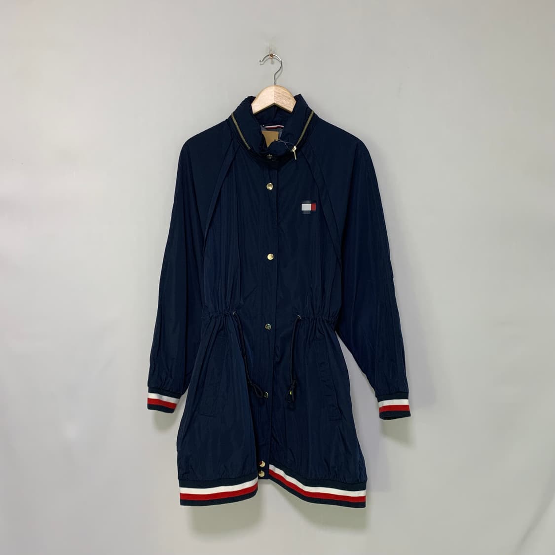 타미힐피거 네이비 지퍼넥 금장 여성 바람막이 슬림 코트 점퍼 상품이미지4