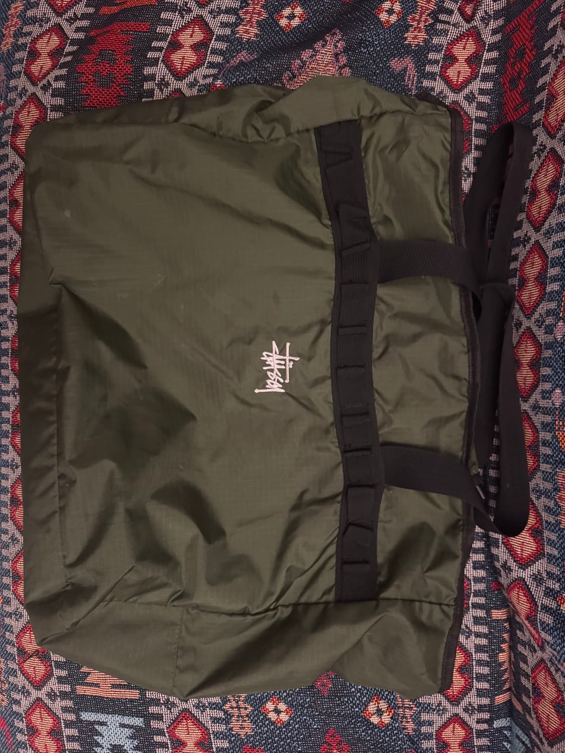 스투시 토트백 올리브 상품이미지1