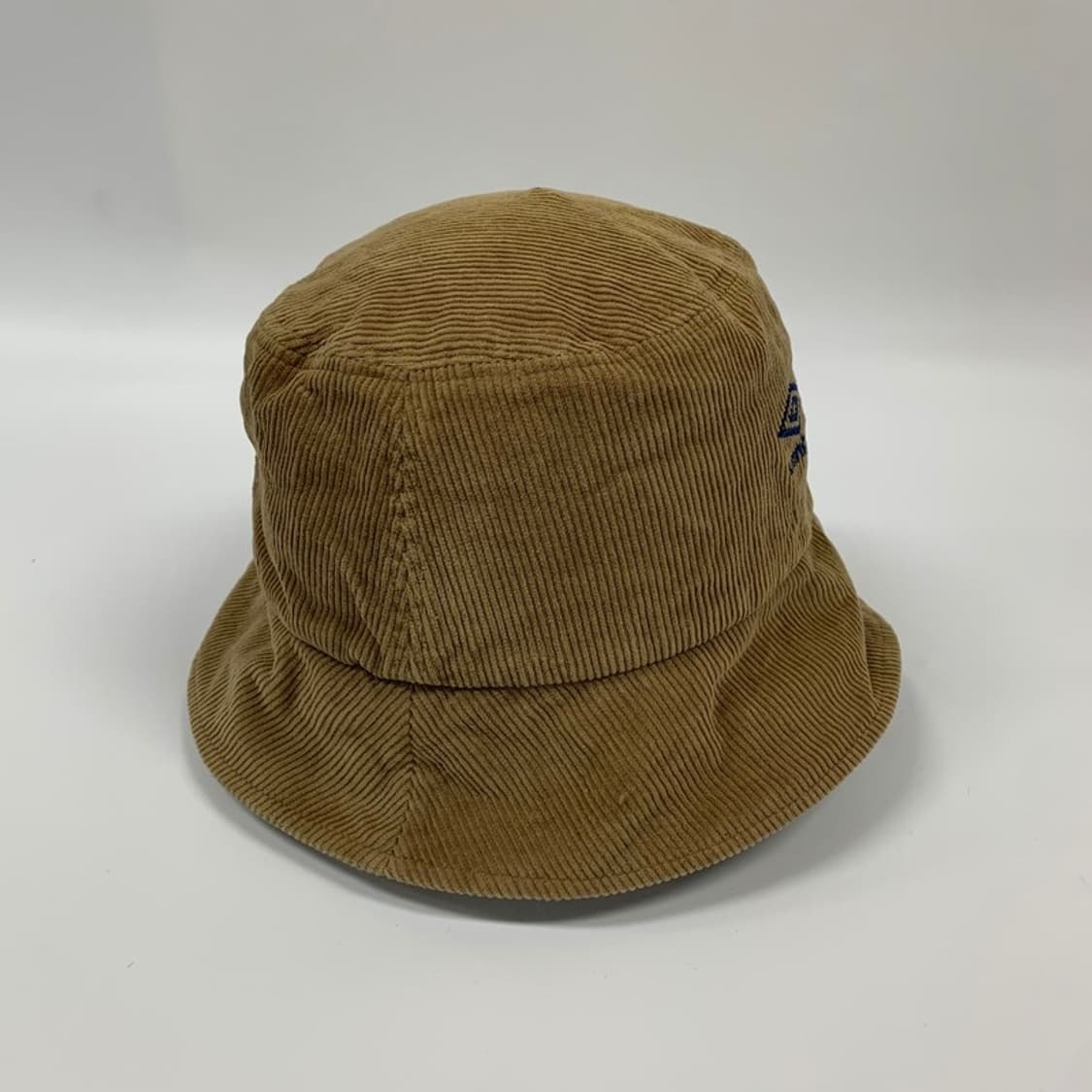 엄브로 코듀로이 로고 버킷햇 베이지  상품이미지2