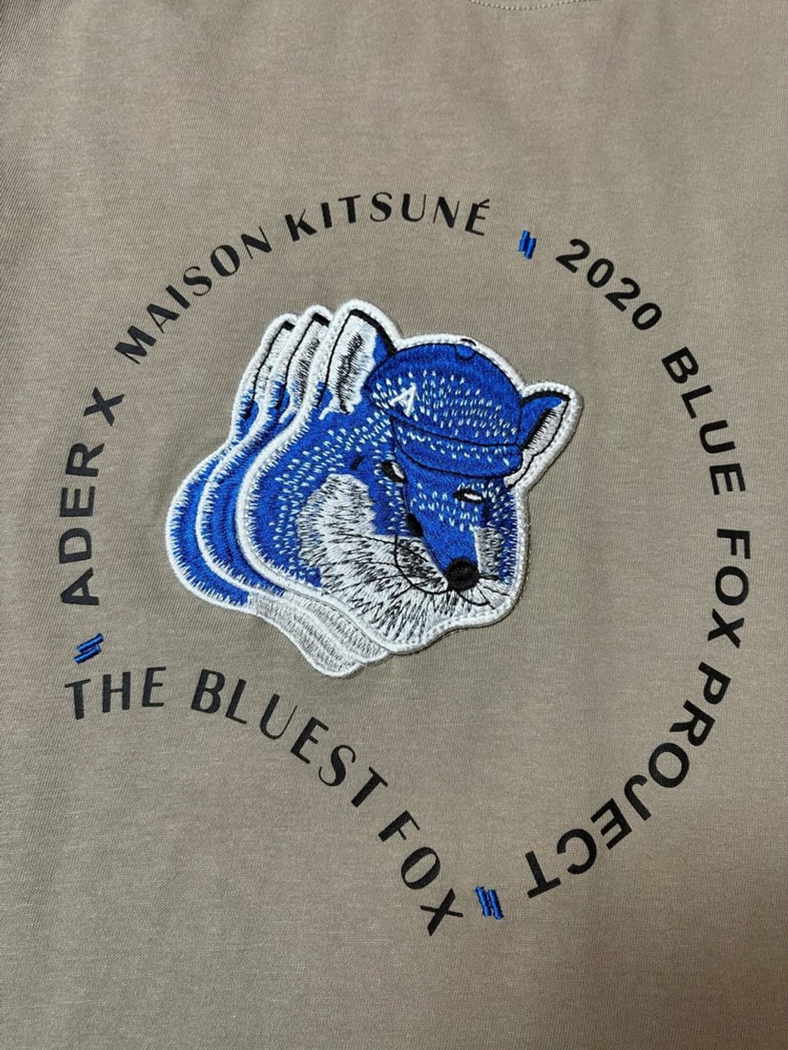 아더에러x메종키츠네 더 블루스트 폭스 반팔 티셔츠 PN9335 상품이미지3