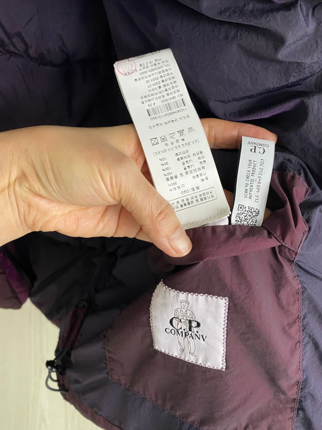 cp컴퍼니 24FW bi-tm 패딩 S 상품이미지4