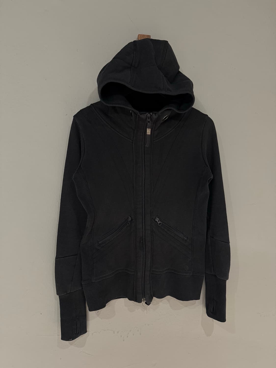 Contour line hand warmer hood zip-up  상품이미지5