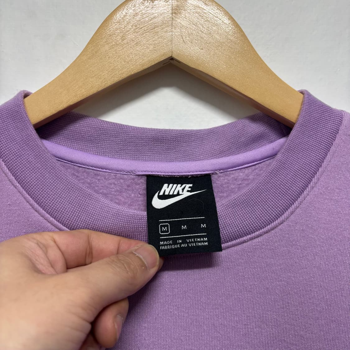 나이키 라벤더 스우시 맨투맨 상품이미지3