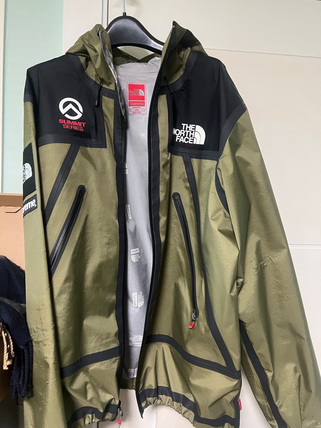 슈프림 노스페이스 테이프심 상품이미지1