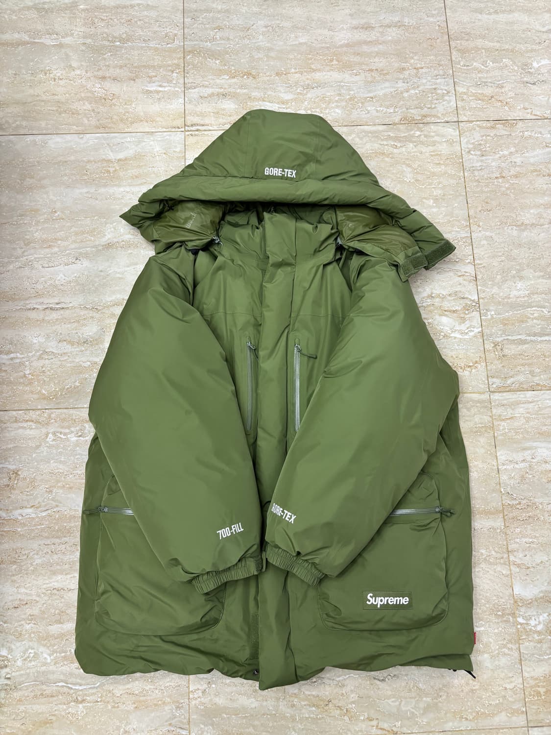 (XL) 22FW 슈프림 고어텍스 700 패딩 상품이미지1