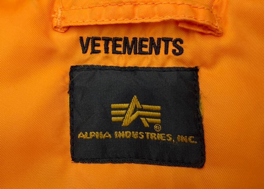 베트멍 알파인더스트리 리버서블 봄버 상품이미지7