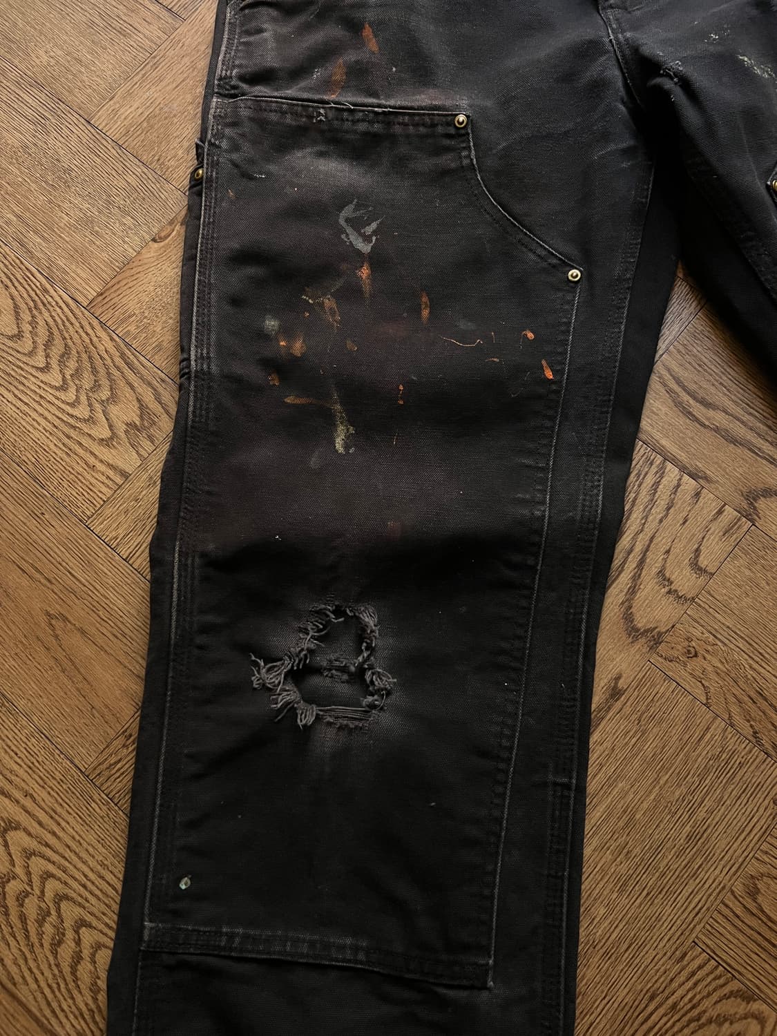 [32]칼하트 Made in USA 더티 데미지드 블랙 더블니 워크 팬츠 상품이미지5