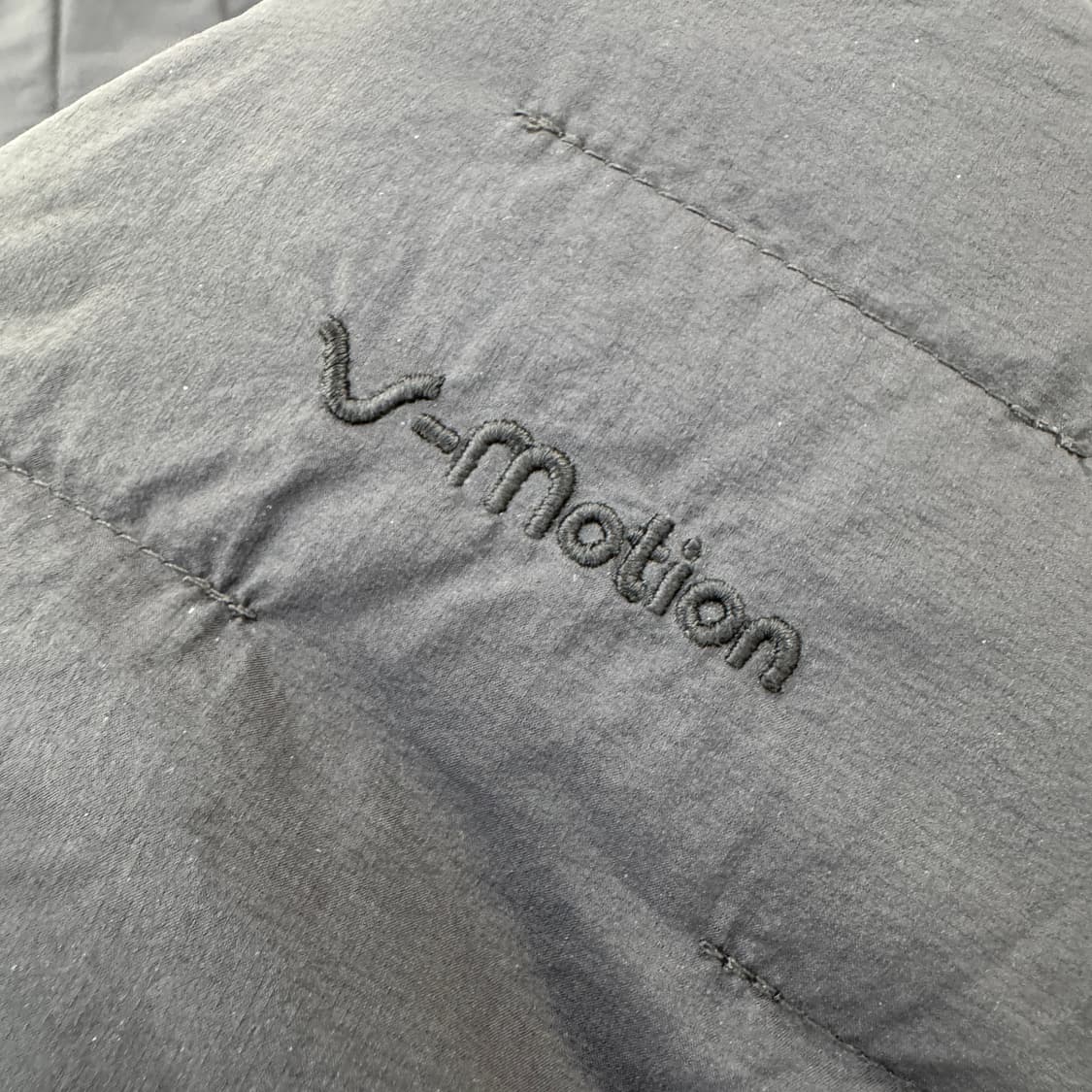 XL 노스페이스 블랙 데이 컴포트 브이모션 경량 패딩 자켓  상품이미지4