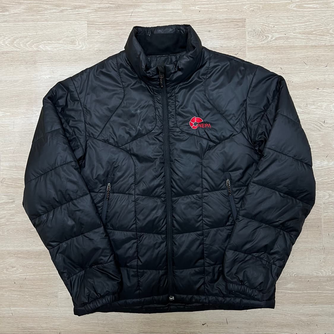 네파 덕다운 산양 로고 스탠드넥 경량패딩 점퍼 [블랙] M/95 상품이미지1