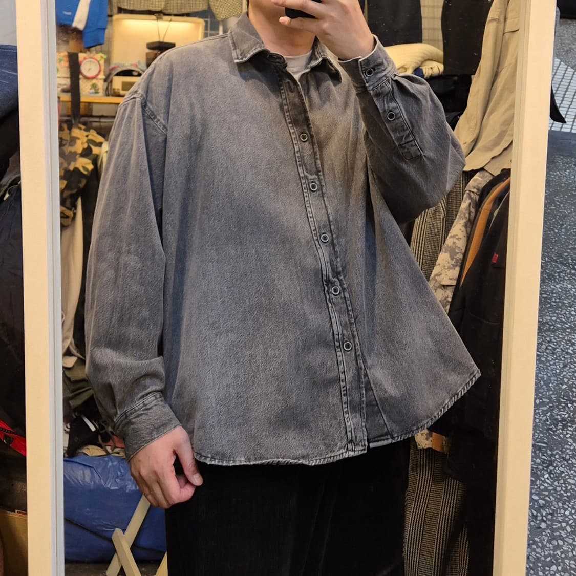 L(착샷잇음) 자라 피그먼트워싱 오버핏 데님셔츠  상품이미지4