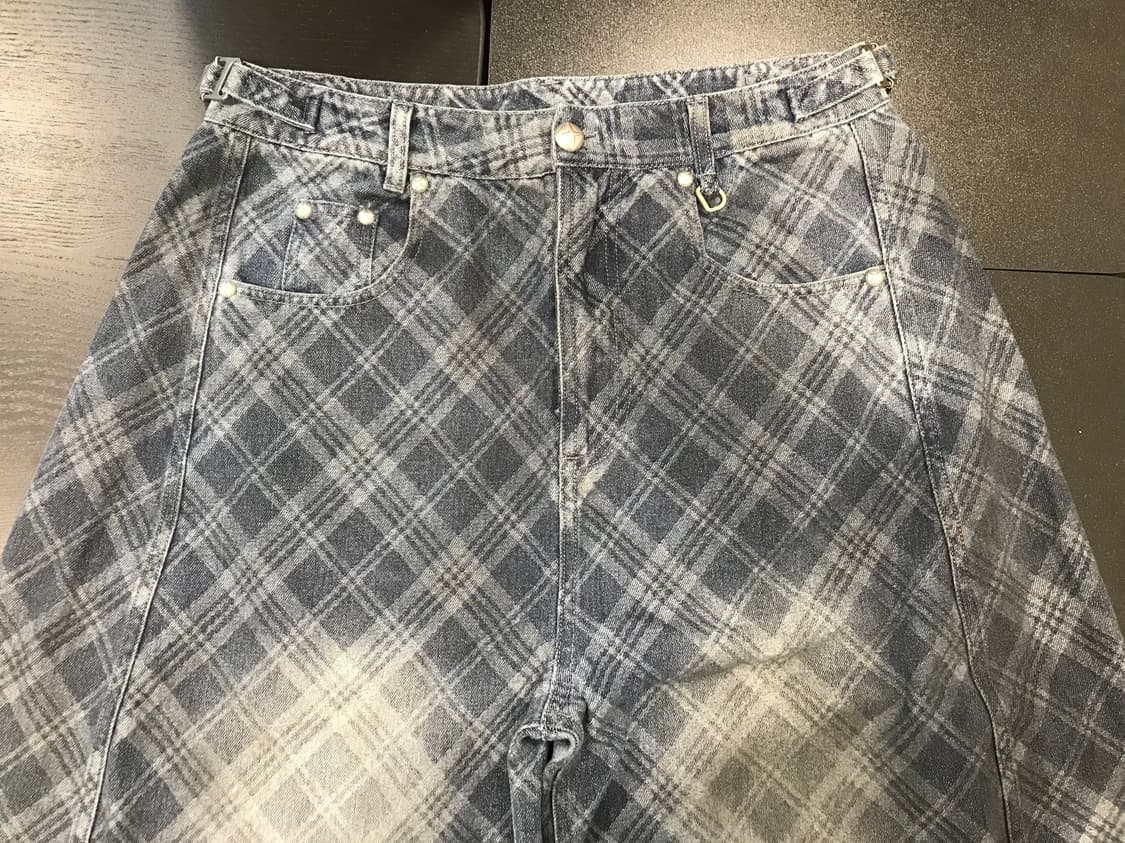 배드블러드 라이온 패치 워시드 배럴 팬츠 - 블루데님체크 상품이미지4