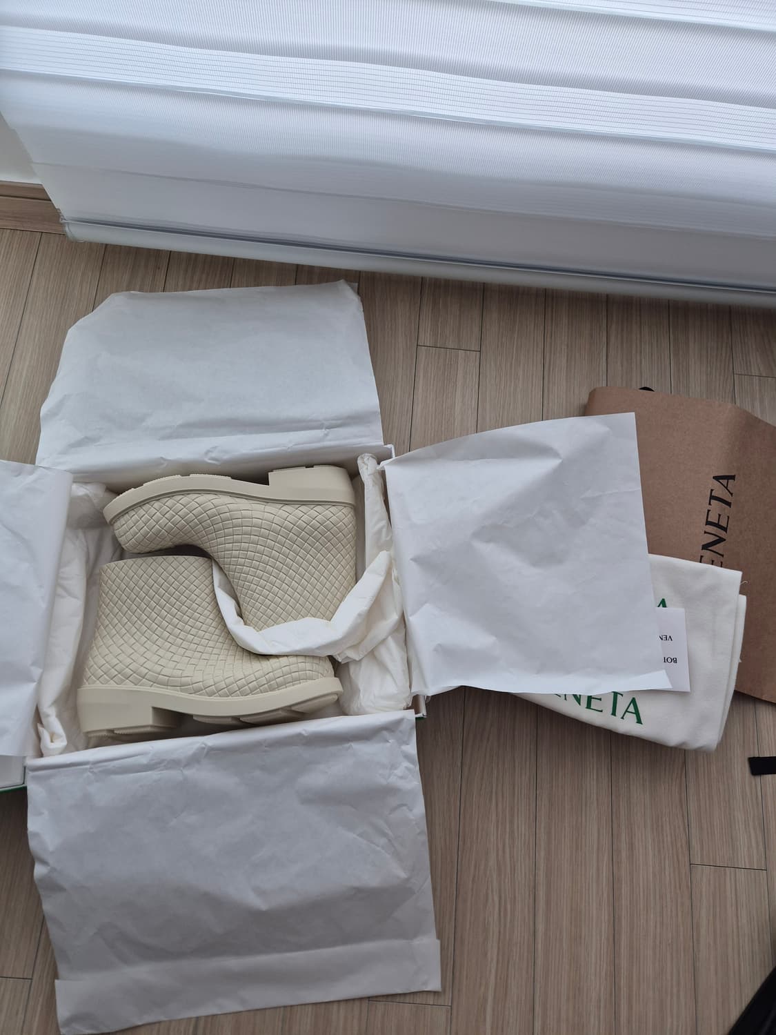 보테가베네타 인트레치아토 파이어맨 퍼들 부츠 
씨솔트 색상 42 상품이미지1