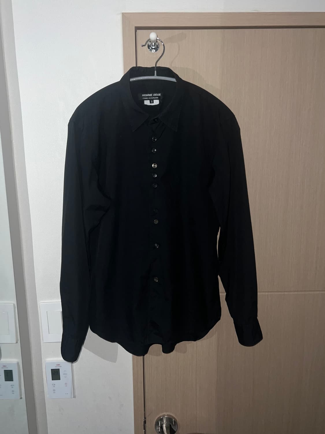 꼼데가르송 옴므 듀스 멀티 버튼 디테일 셔츠 상품이미지1