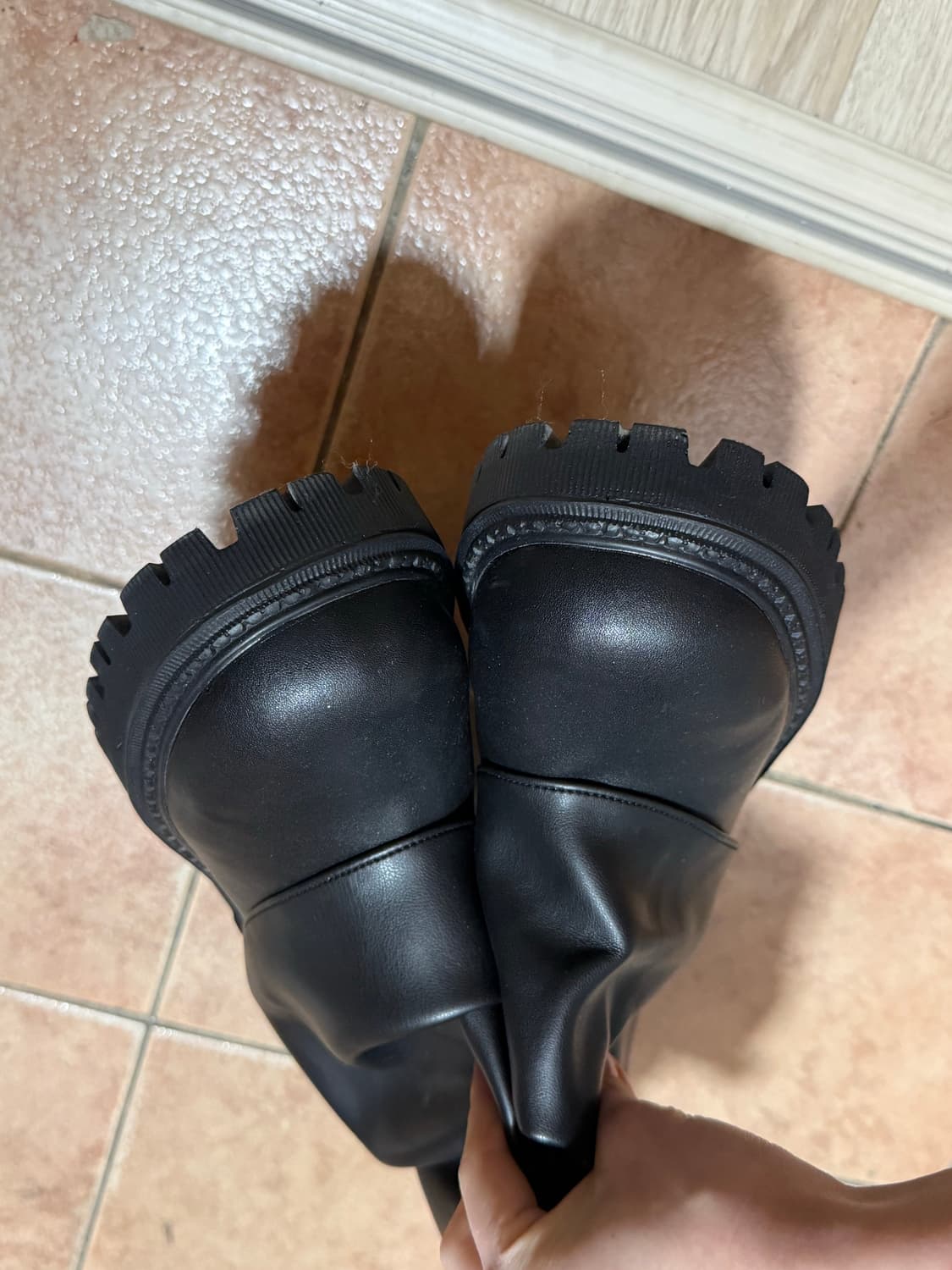 포른른 셔링 하프 부츠 블랙 상품이미지6