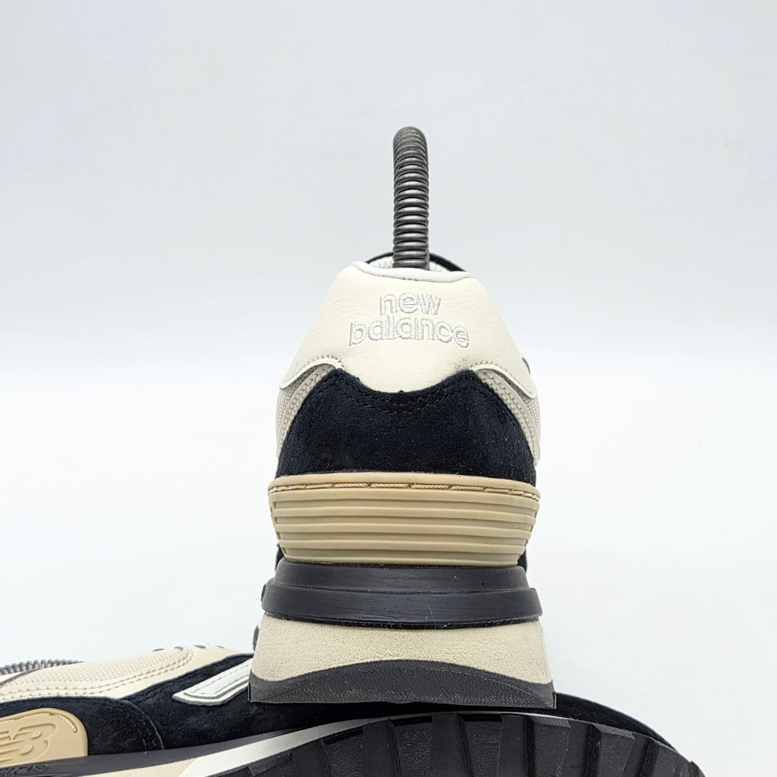  뉴발란스 574 레거시 블랙 앙고라 (225 D)  상품이미지2