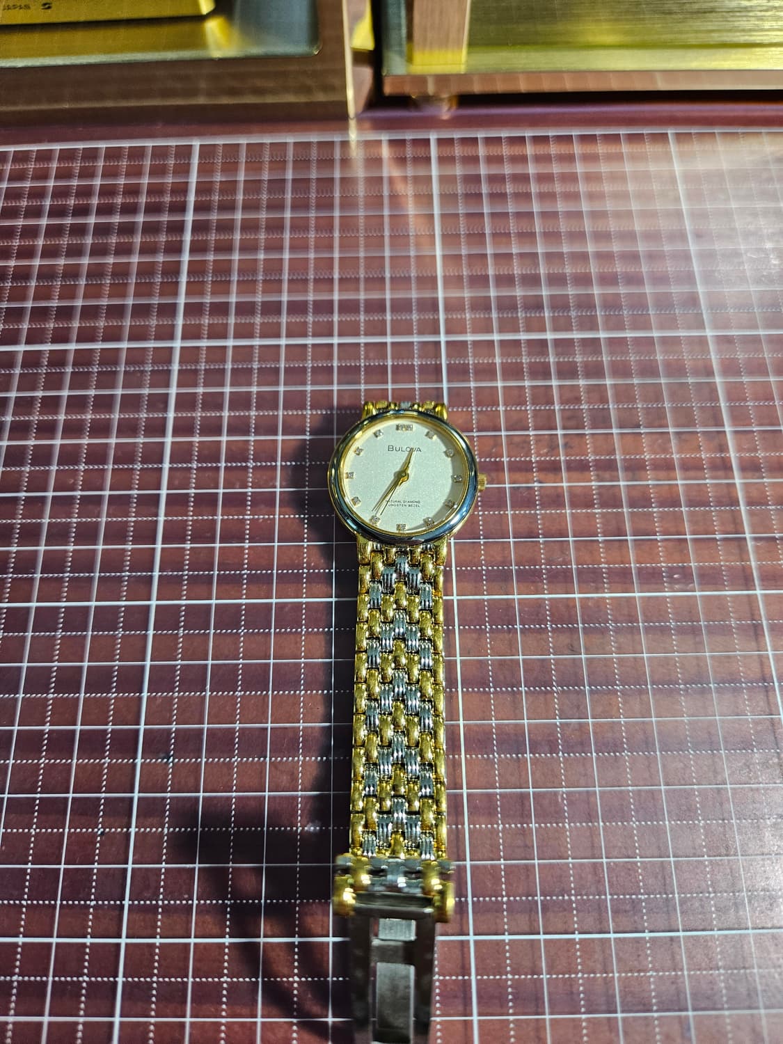 부로바 다이아몬드 여성용 콤비 쿼츠 시계 상품이미지3