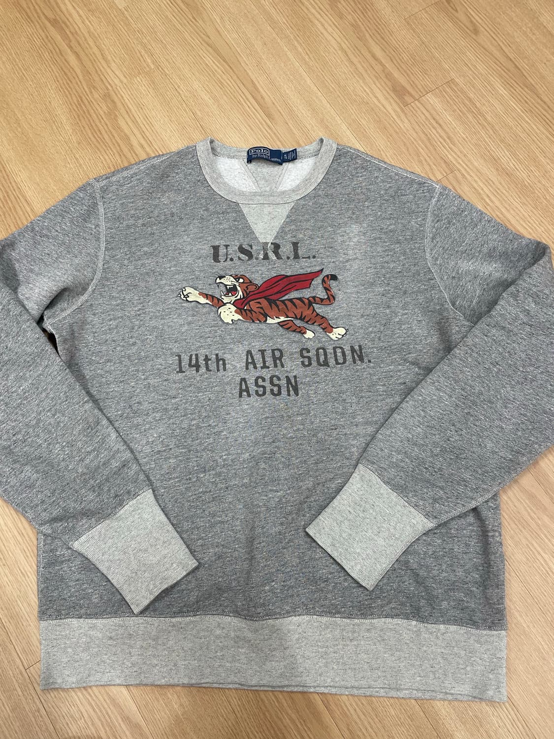 폴로 호랑이 맨투맨 XL 팝니다.(상태매우좋음) 상품이미지1