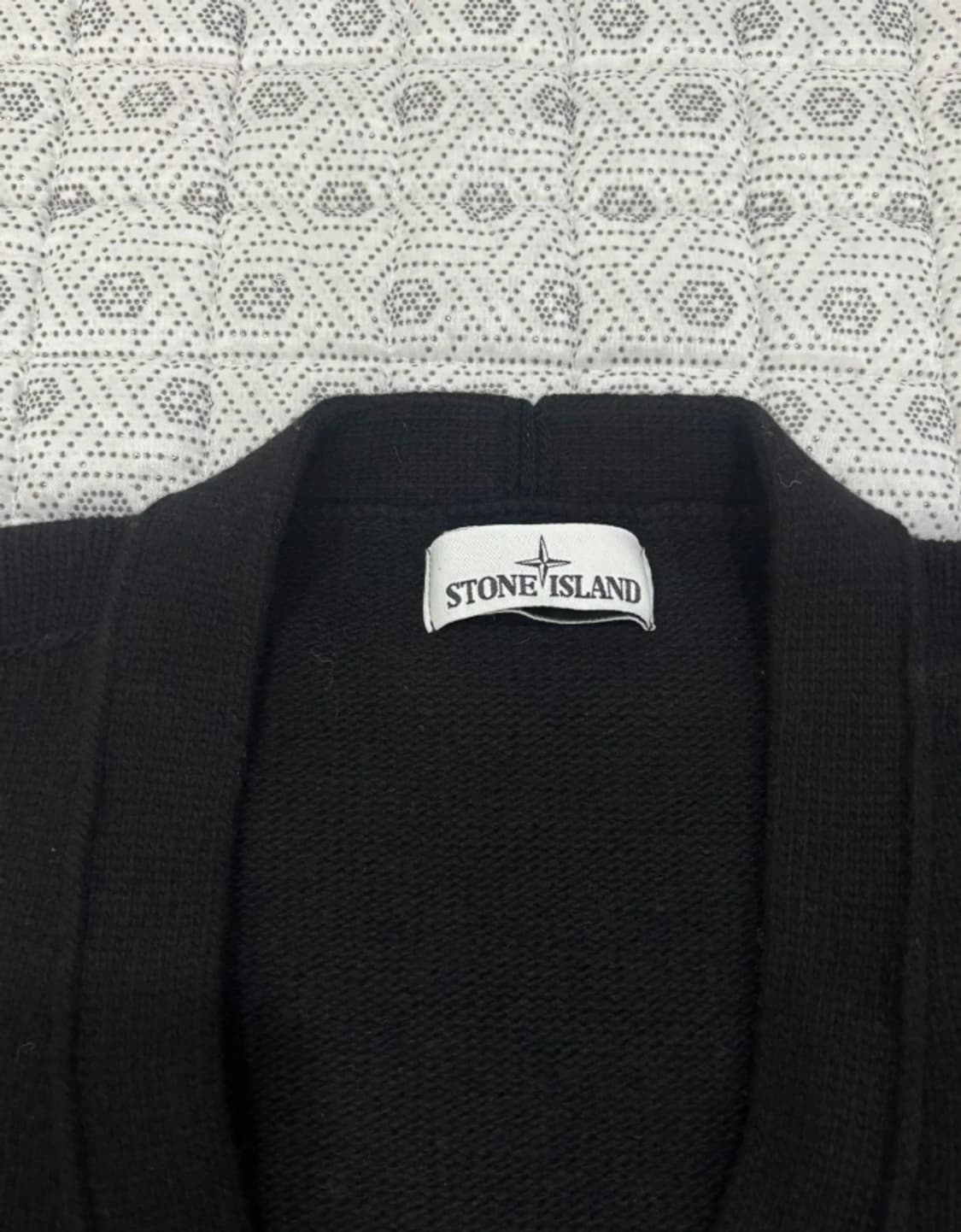 정품 스톤아일랜드 블랙 가디건 남90 최상 상품이미지4