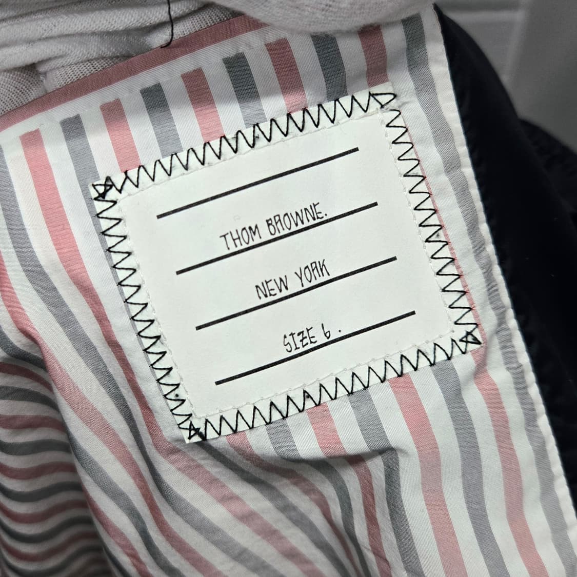 톰브라운 4BAR 금장 후드 롱패딩 6사이즈 상품이미지5