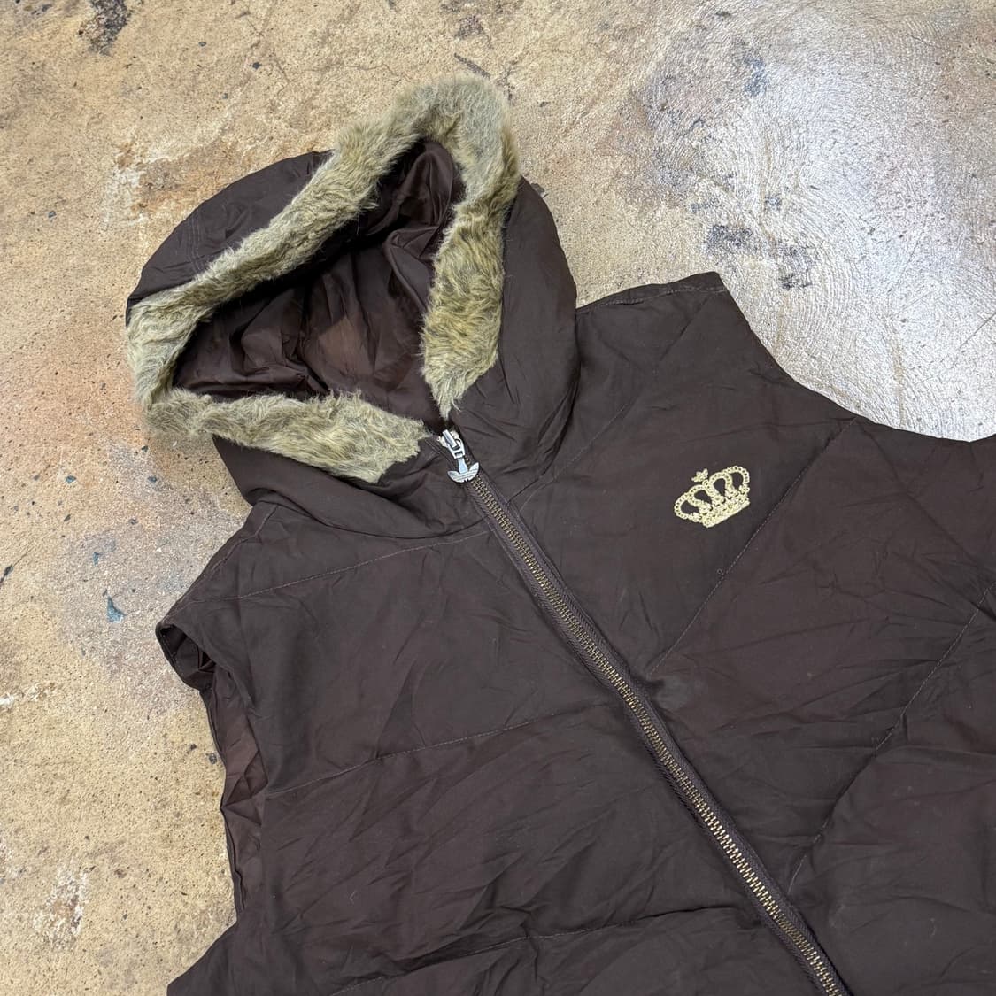 아디다스 브라운 초코 털 조끼 패딩 상품이미지1