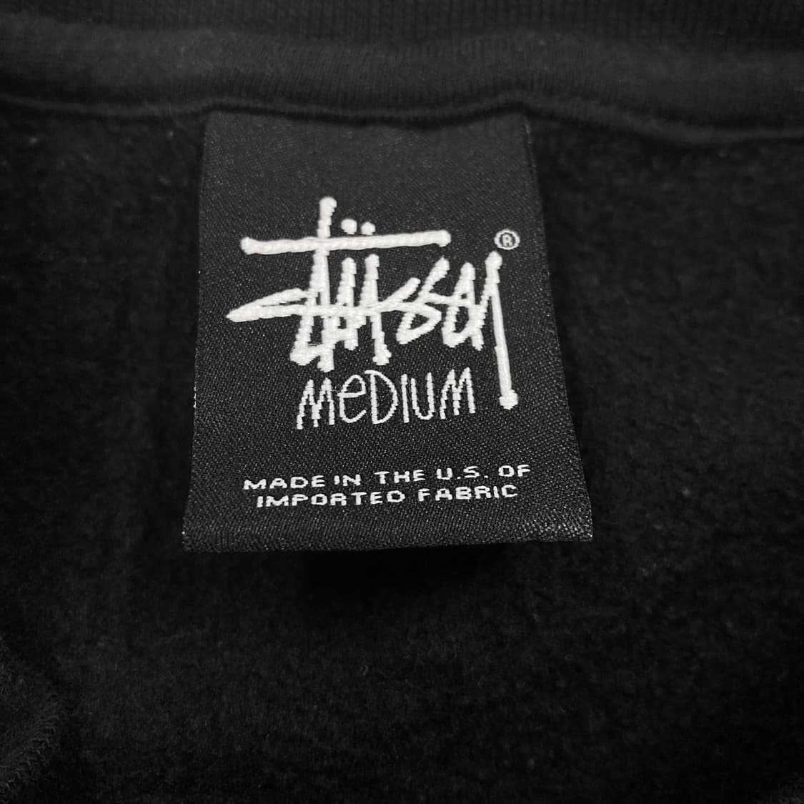 스투시 블랙 컬러 사이드 스펠아웃 맨투맨 상품이미지4