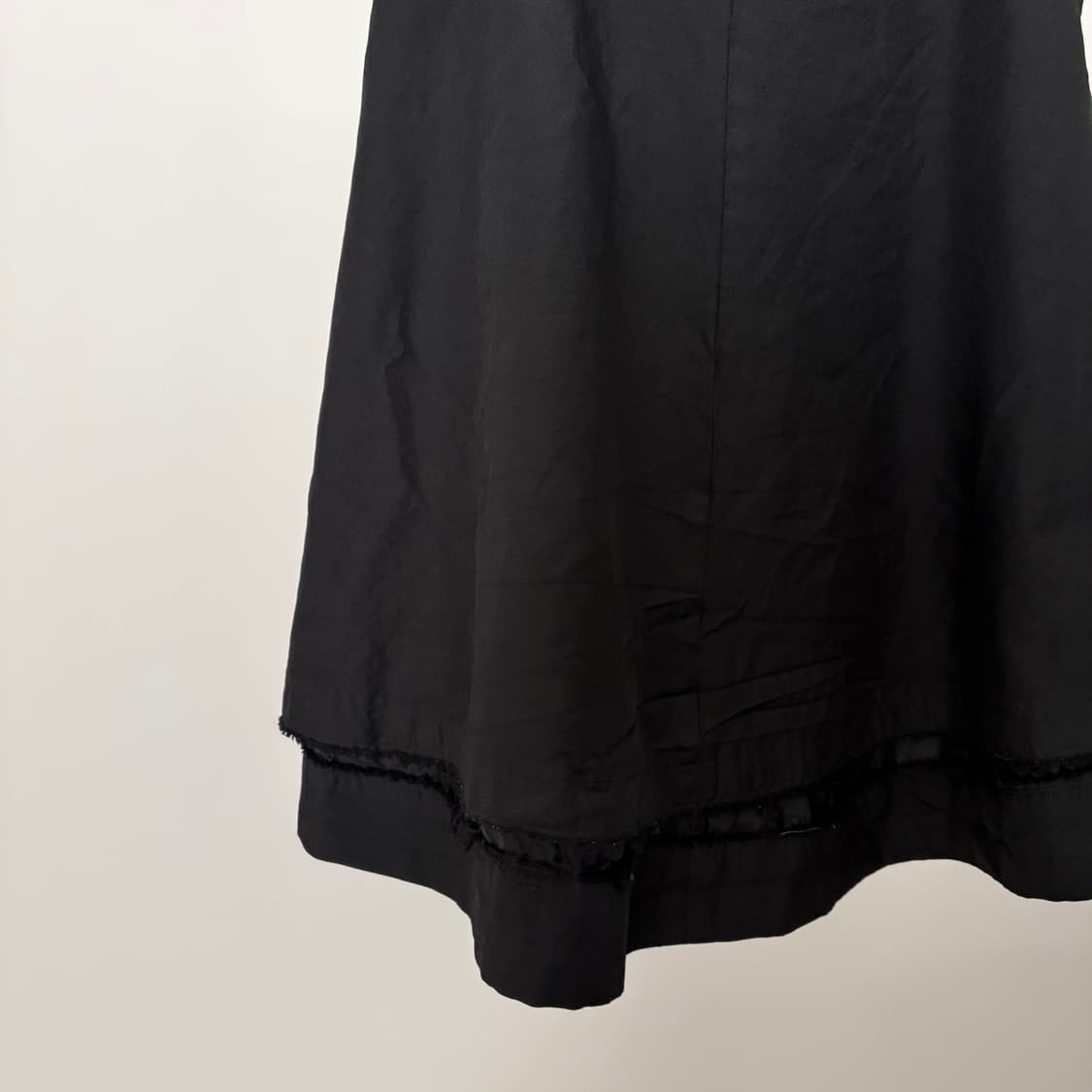 Layer Transformed Distressed Skirt 상품이미지3
