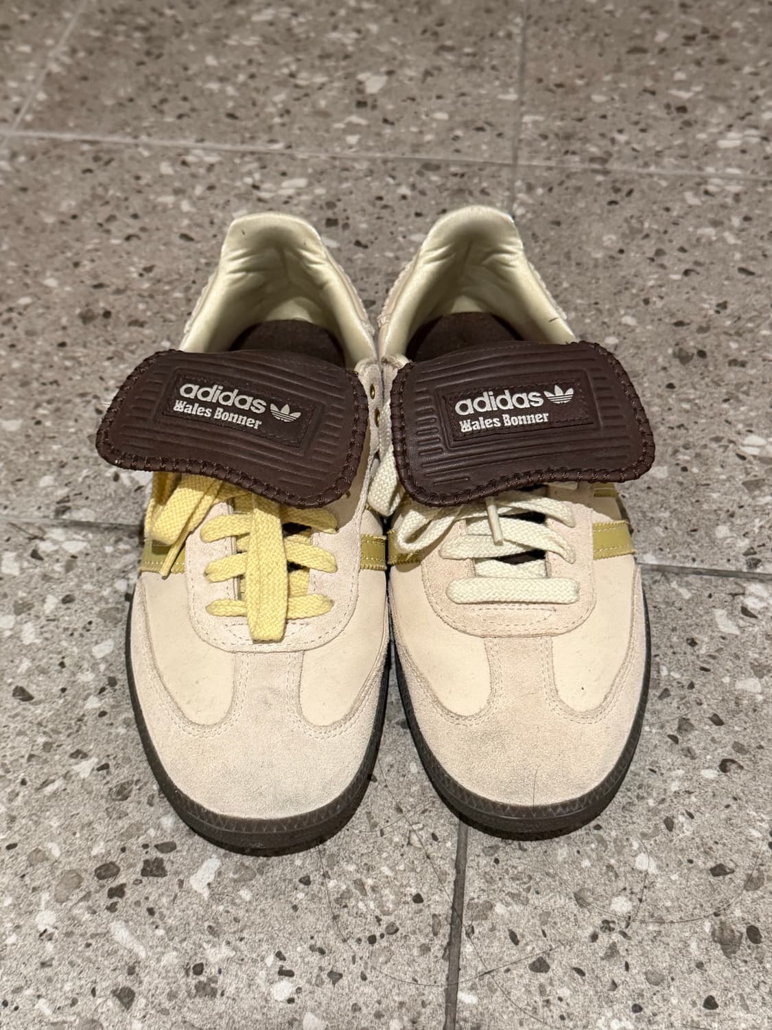 웨일즈보너 아디다스 스니커즈 상품이미지2