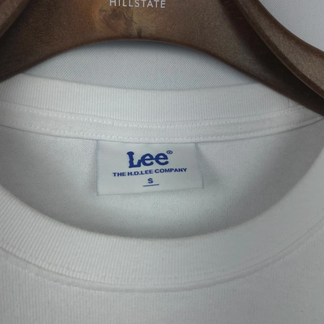 Lee리 남L 화이트 포켓 스몰로고 반팔 티셔츠 상품이미지3